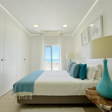 Διαμέρισμα Seafront In *