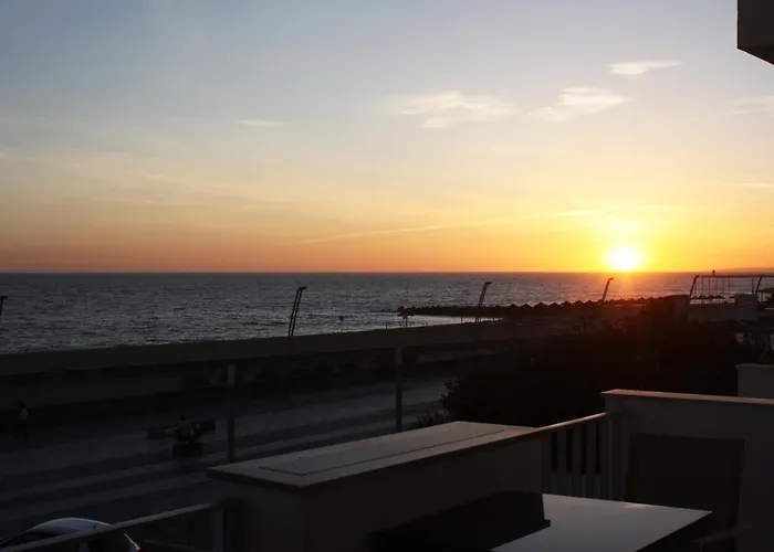 公寓 Seafront In *